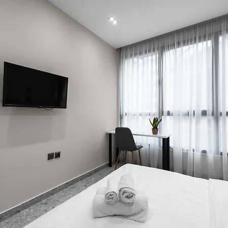 Avenue & Apartments, Nilie Hospitality Mgmt