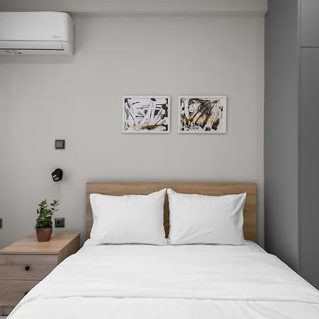 Avenue & Apartments, Nilie Hospitality Mgmt Apartment