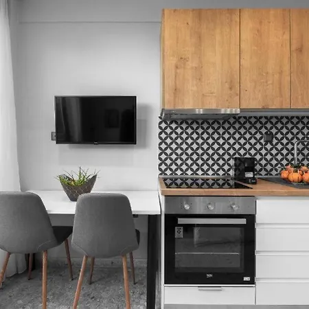 Apartment Avenue & Apartments, Nilie Hospitality Mgmt