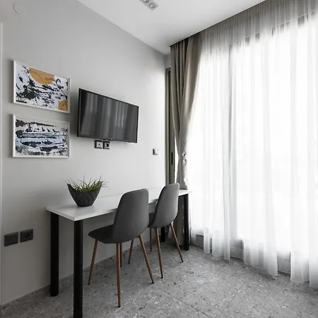 Avenue & Apartments, Nilie Hospitality Mgmt Apartment *