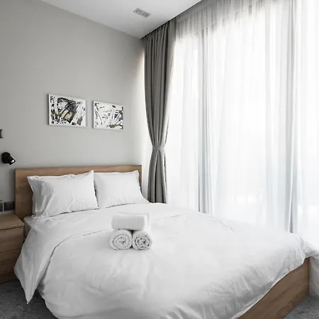 Apartment Avenue & Apartments, Nilie Hospitality Mgmt *
